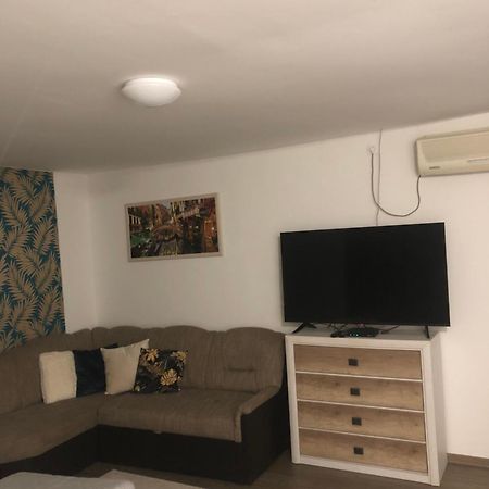 Ági fogadó Kisujszallas Exterior foto